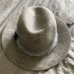 Wide brimmed wool hat
